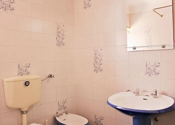 Do Sol House Hostel Carcavelos (Lisbon)