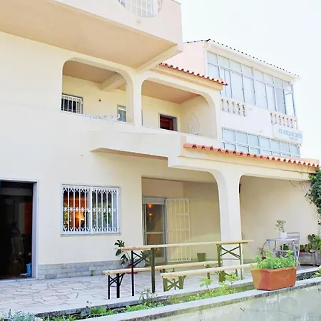 Do Sol House 卡尔卡维洛斯