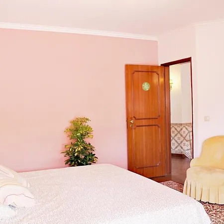 Do Sol House Albergue Carcavelos (Lisbon)